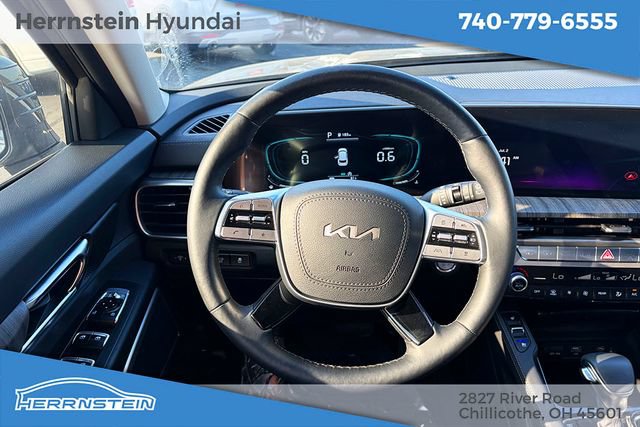 Used 2024 Kia Telluride EX w/ EX Captain's Chair Package AWD/4WD image 7