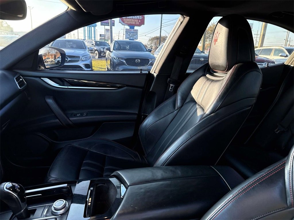 Used 2017 Maserati Ghibli S image 15