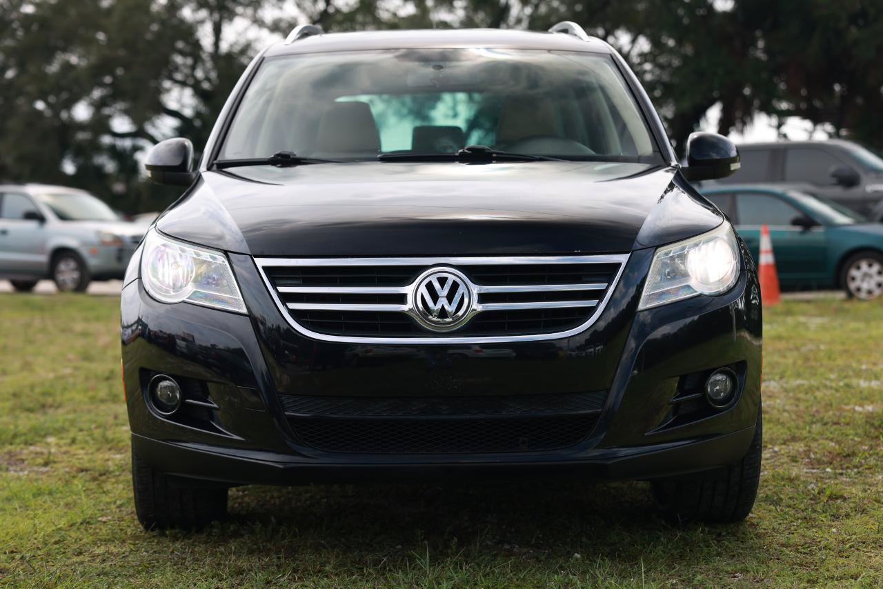 Used 2011 Volkswagen Tiguan SE FWD image 17