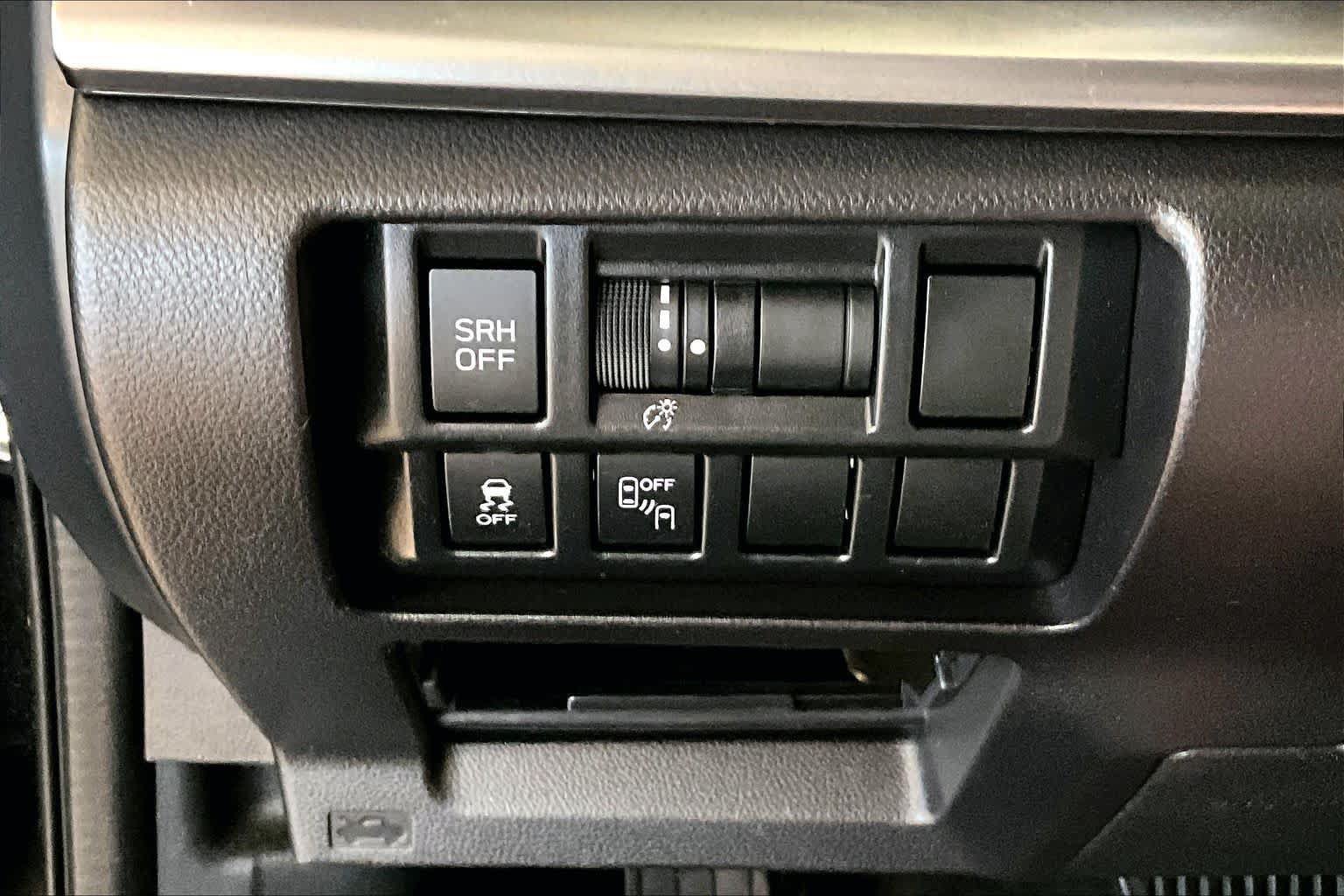 Used 2017 Subaru Impreza 2.0i Limited AWD/4WD image 33