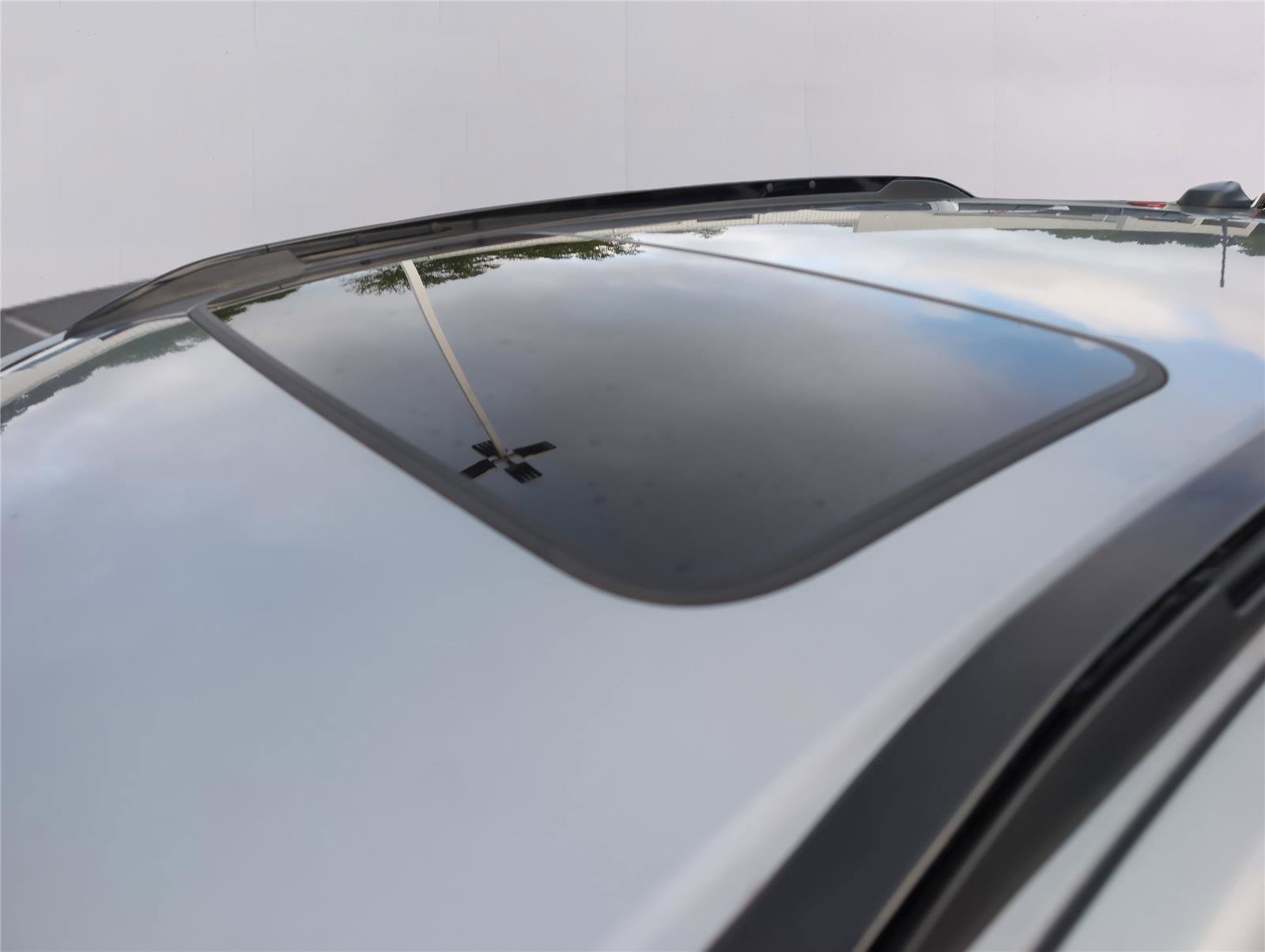 Used 2024 Chevrolet Trax RS w/ Sunroof Package image 13