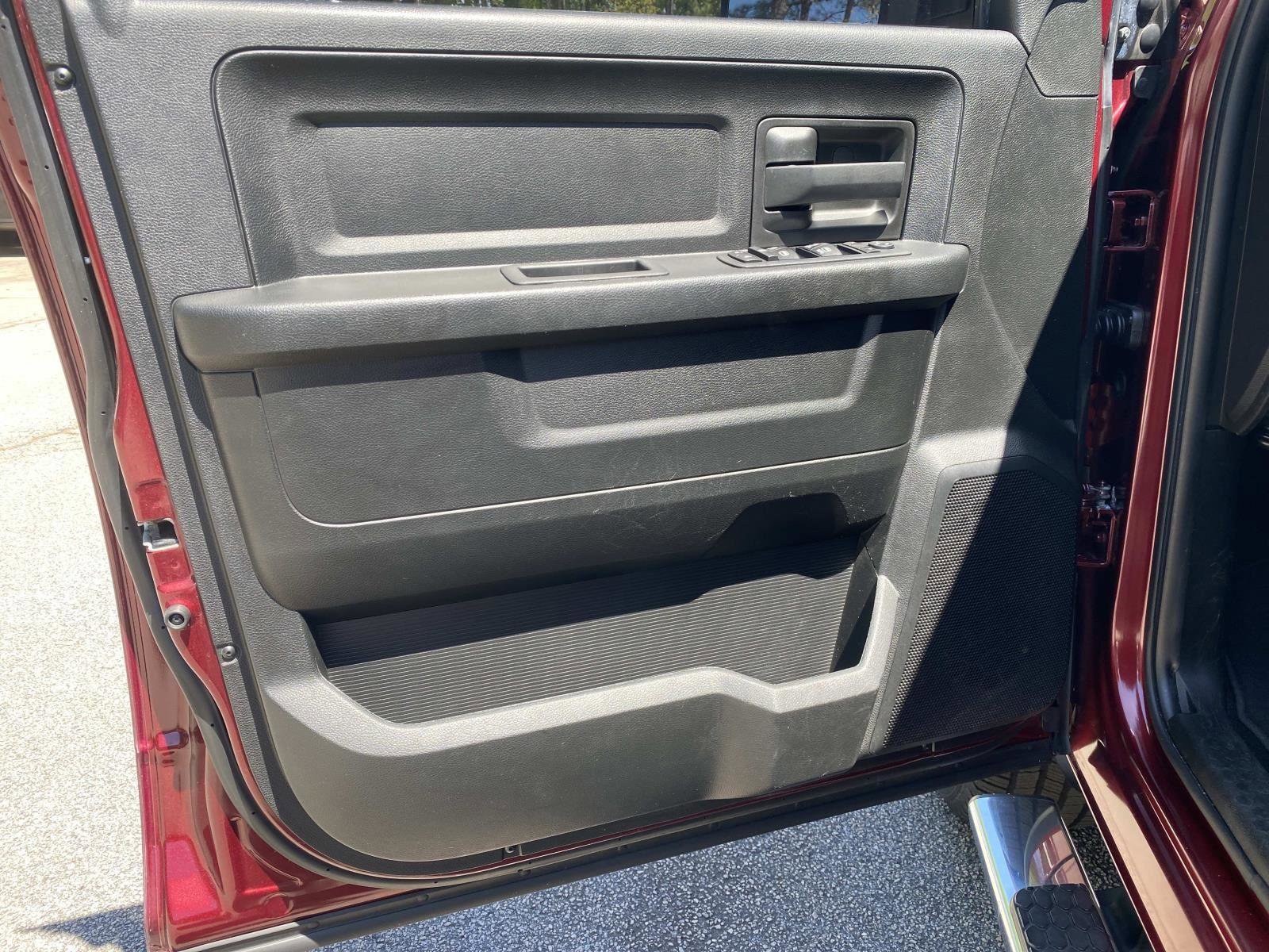 Used 2019 RAM 1500 Express w/ Express Value Package image 20