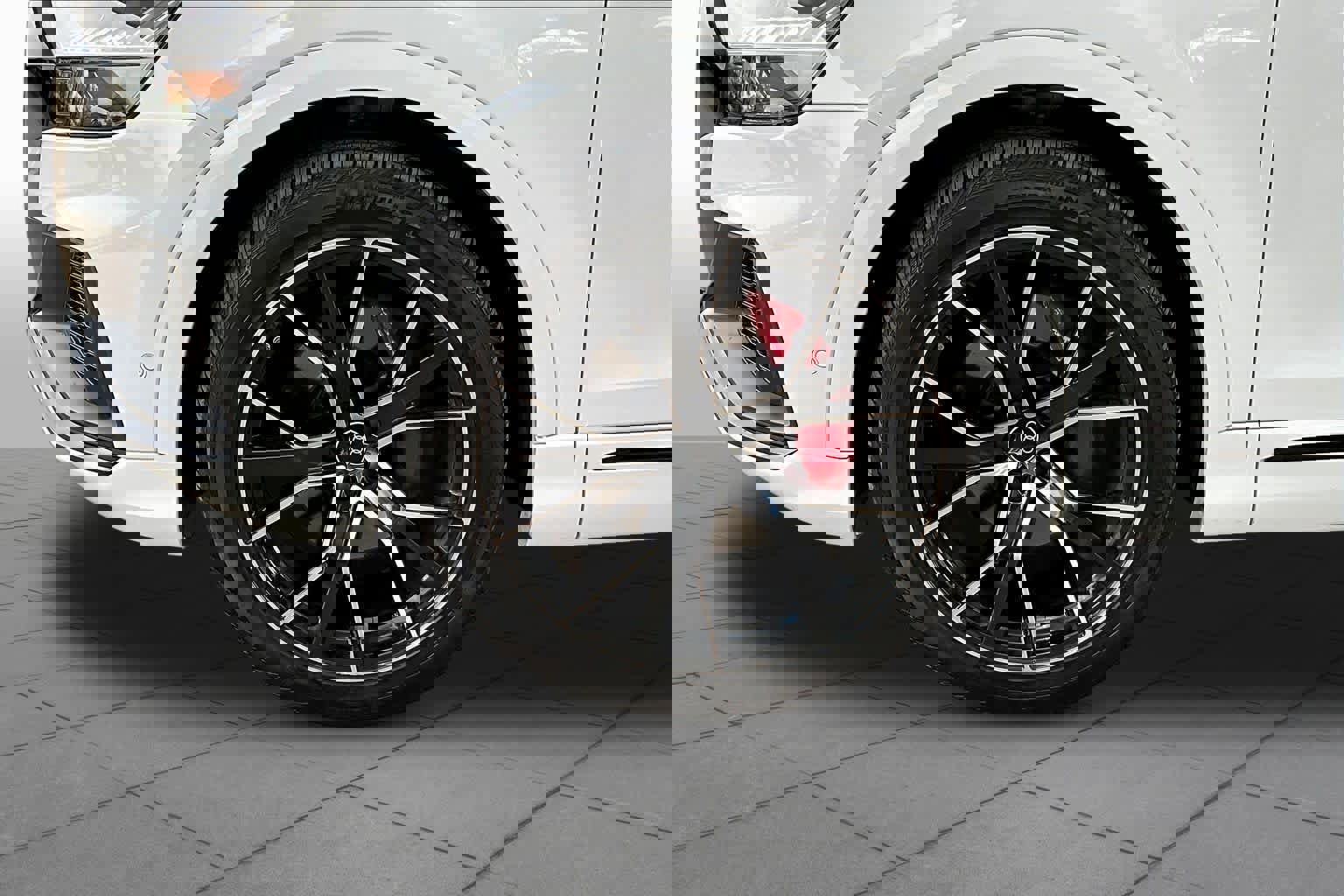 Used 2023 Audi Q8 Prestige w/ Prestige Package image 11