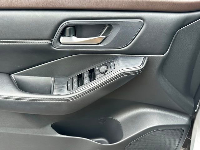 Certified 2023 Nissan Rogue SV w/ SV Premium Package image 22