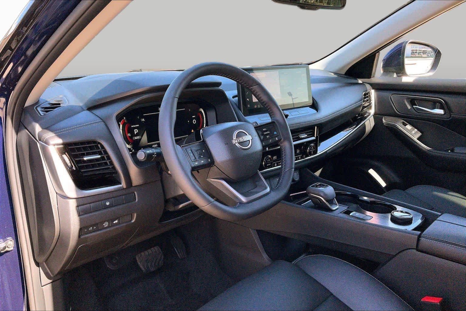 Certified 2025 Nissan Rogue SL AWD/4WD image 15