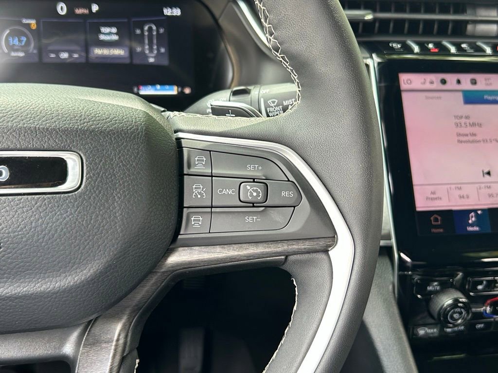 Certified 2024 Jeep Grand Cherokee Limited w/ Black Appearance Package image 49