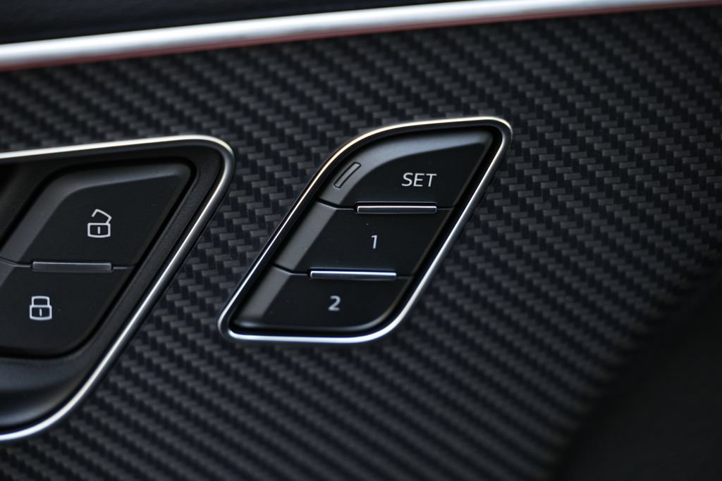 New 2026 Audi SQ7 Premium Plus AWD/4WD image 17