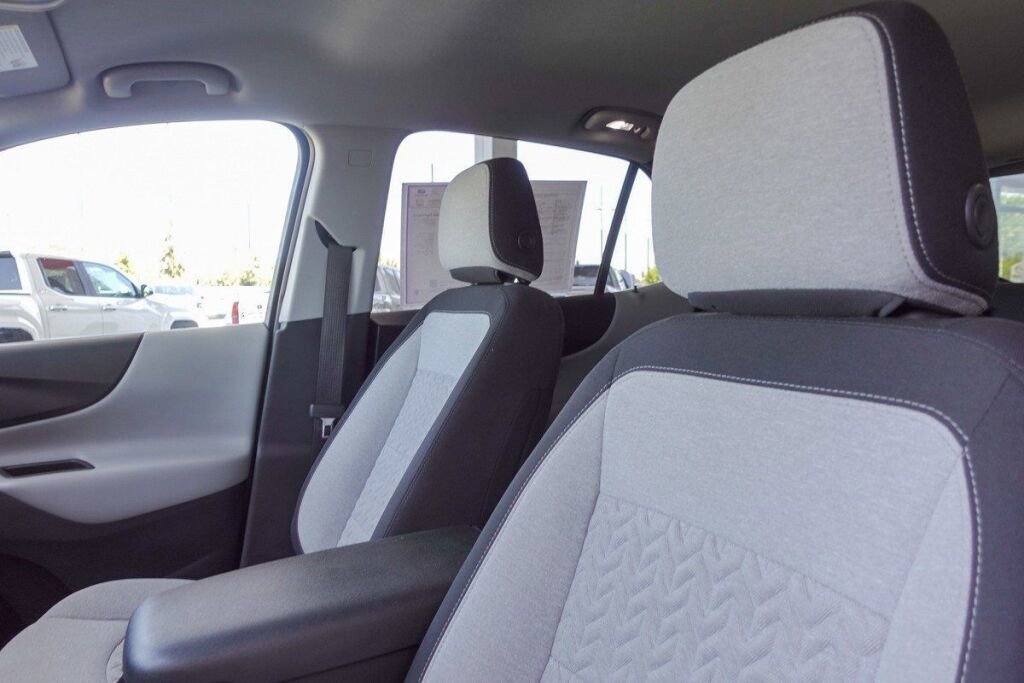 Used 2022 Chevrolet Equinox LT image 11