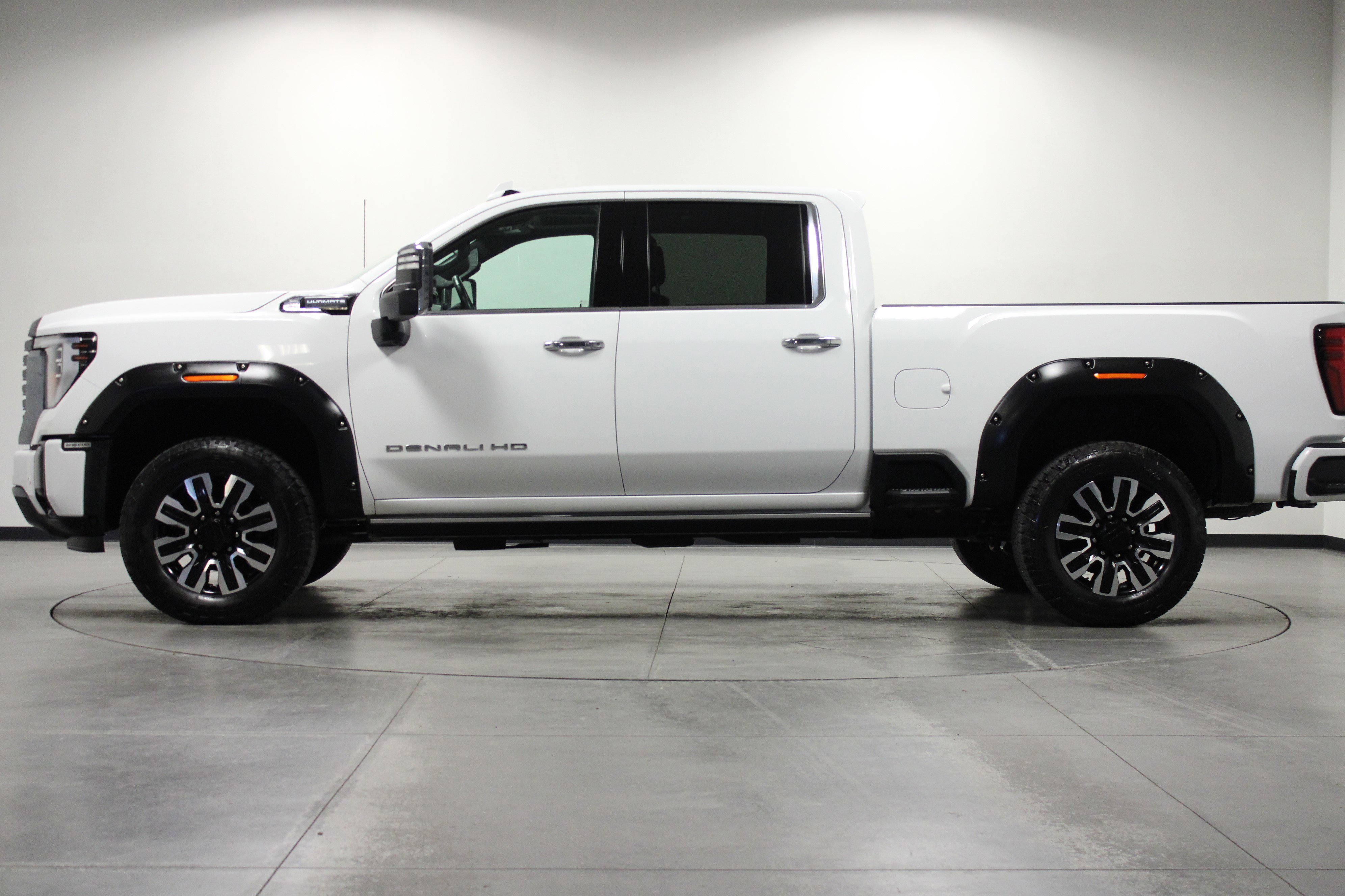 Used 2024 GMC Sierra 2500 Denali Ultimate image 7