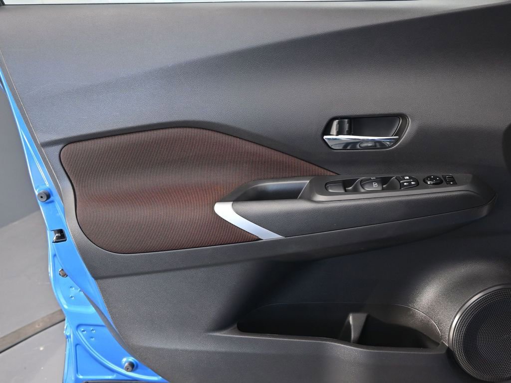 Used 2023 Nissan Kicks SR image 22