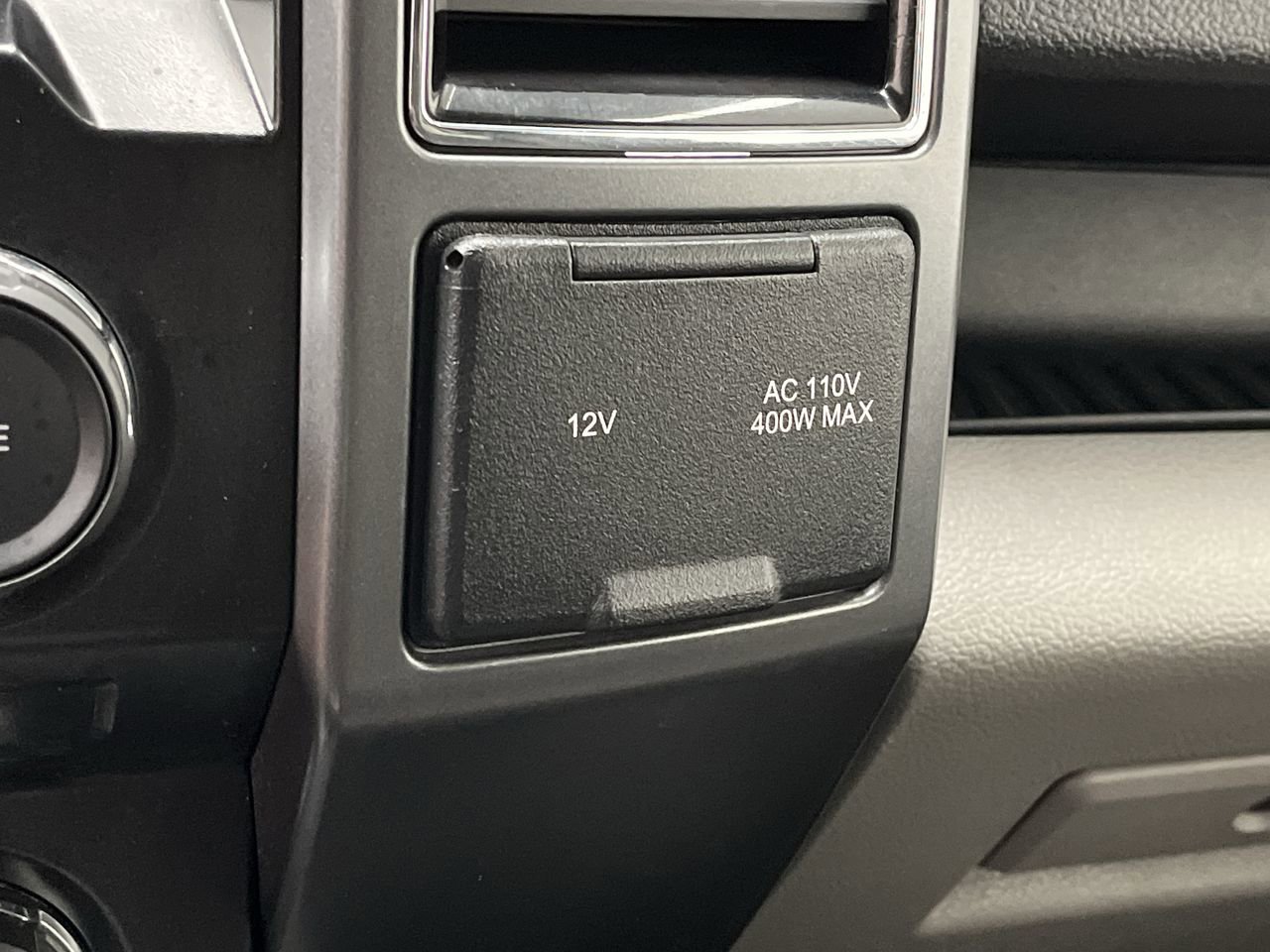 Used 2018 Ford F150 XLT w/ Equipment Group 302A Luxury AWD/4WD image 24