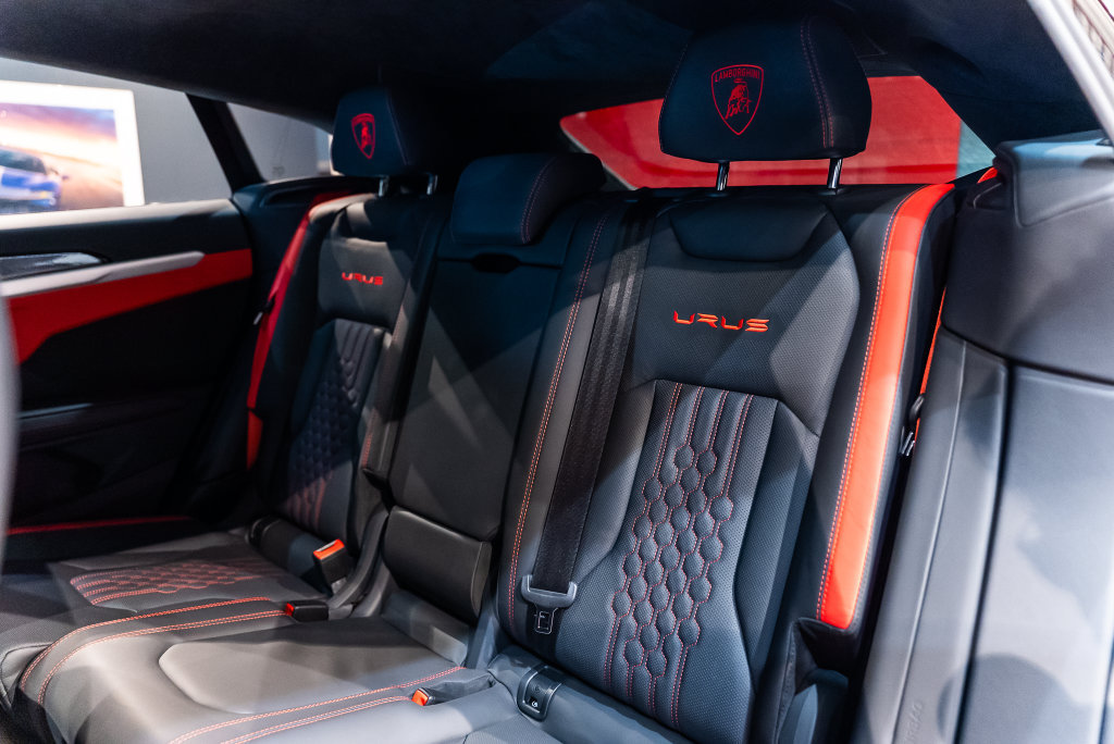 Used 2023 Lamborghini Urus S AWD/4WD image 47