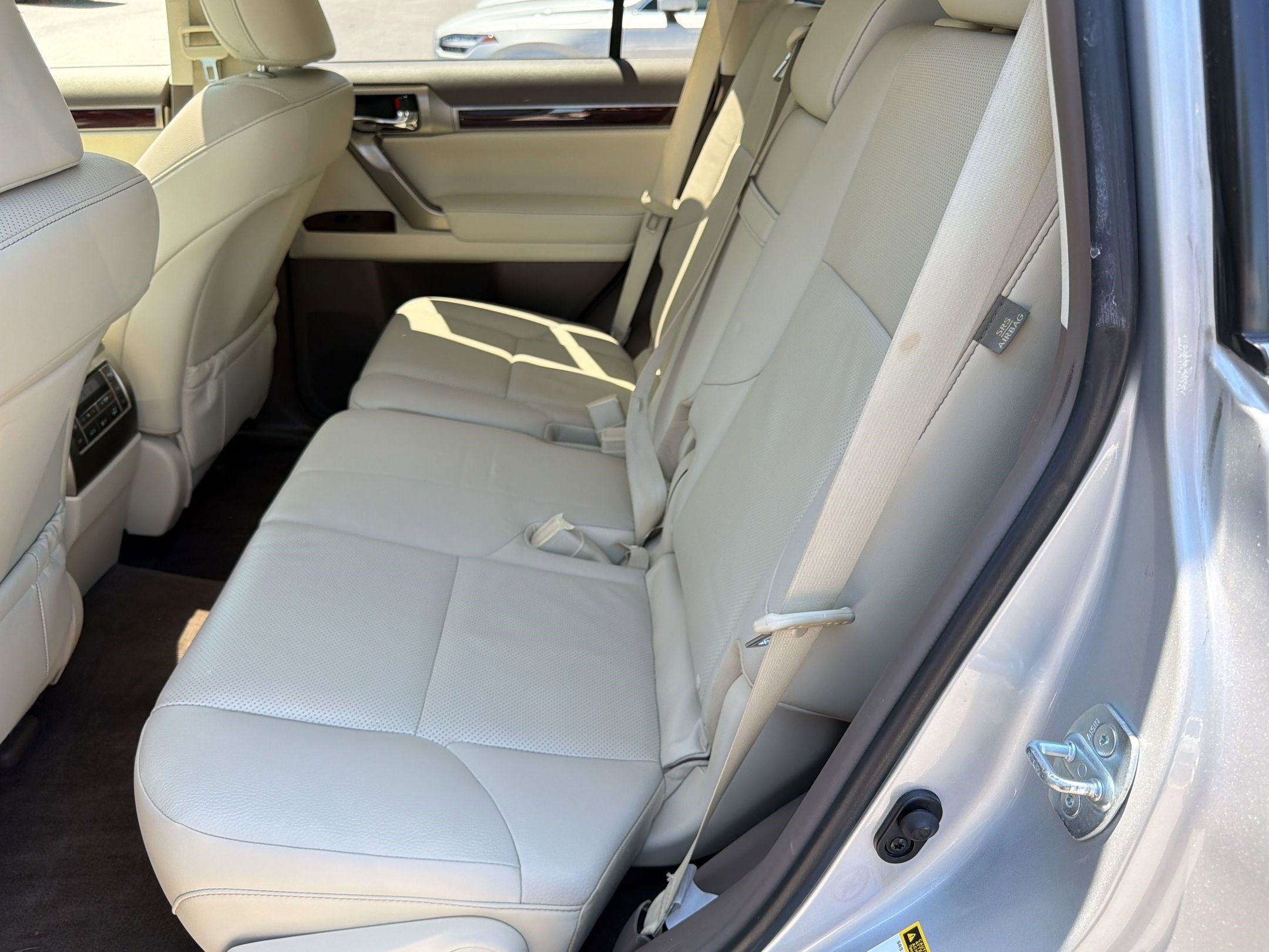 Used 2015 Lexus GX 460 w/ Premium Package AWD/4WD image 14