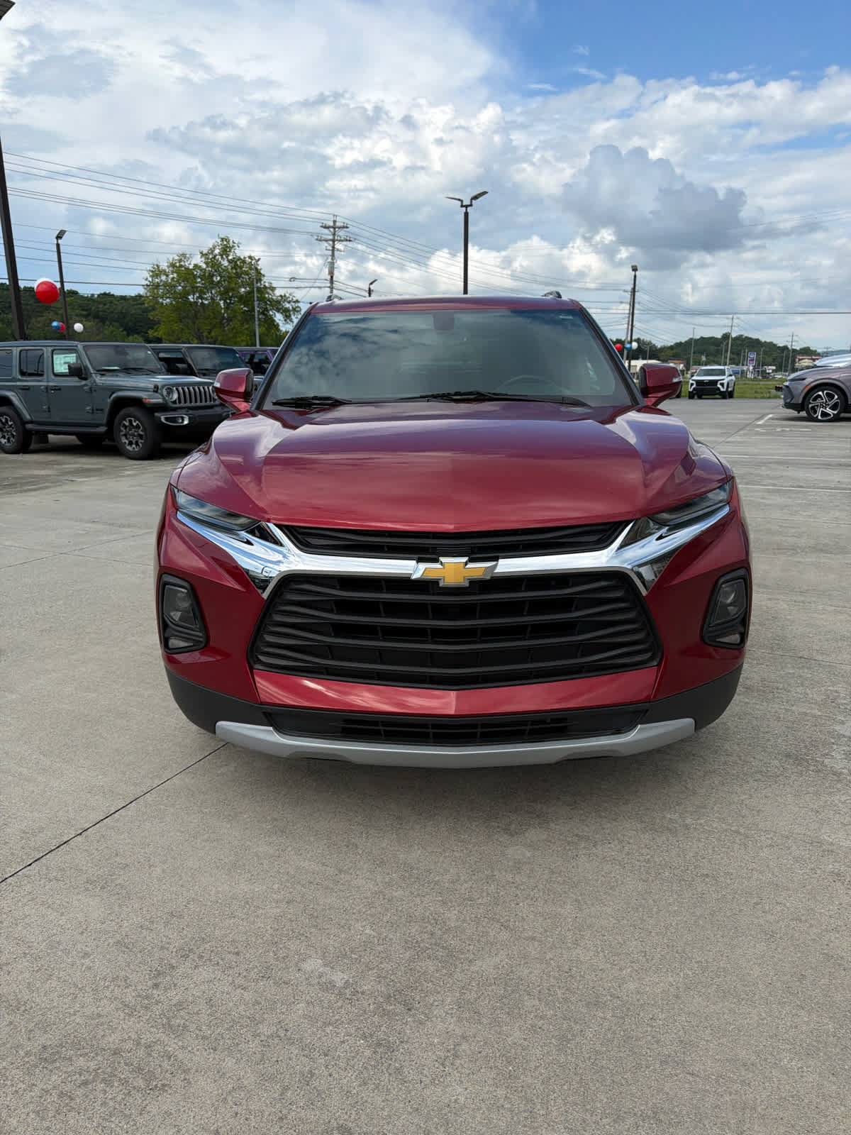 Used 2019 Chevrolet Blazer LT FWD image 2