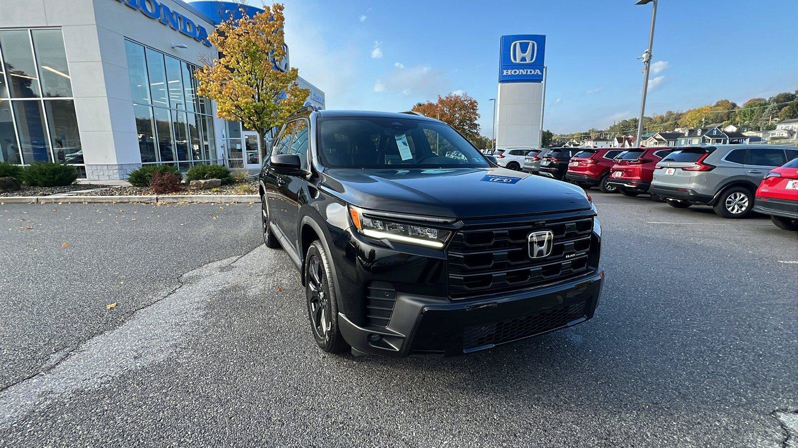New 2026 Honda Pilot Black Edition image 2