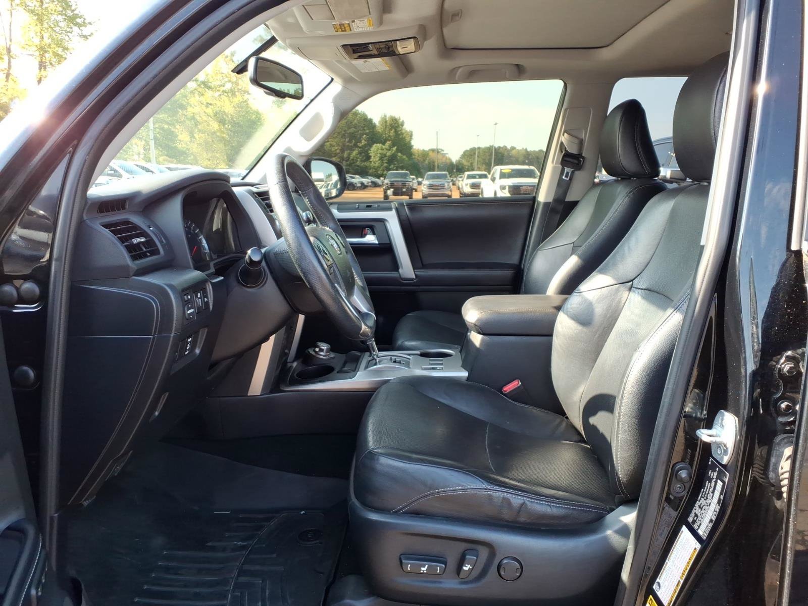 Used 2016 Toyota 4Runner Limited AWD/4WD image 18