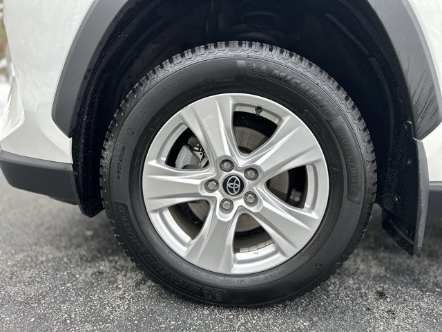 Used 2020 Toyota RAV4 XLE image 28