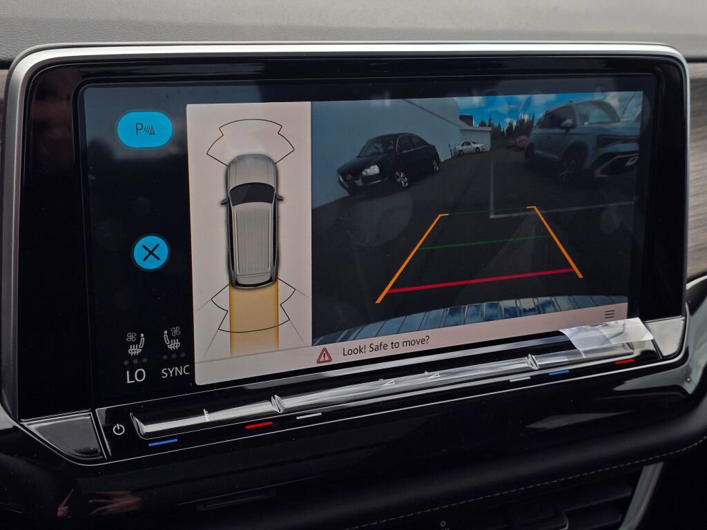 New 2025 Volkswagen Atlas SEL image 23