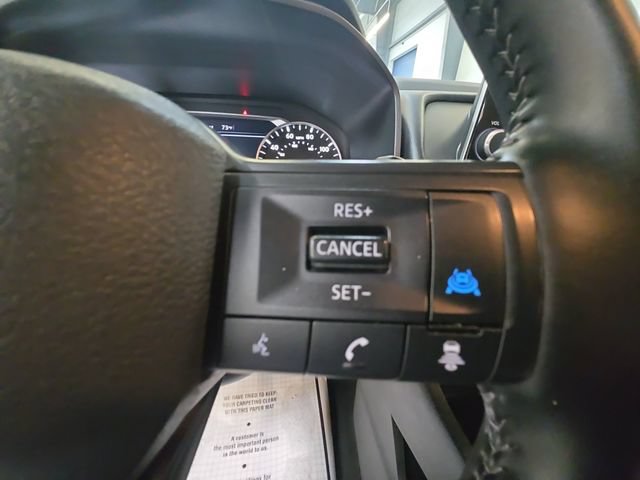 Used 2025 Nissan Rogue SV AWD/4WD image 19