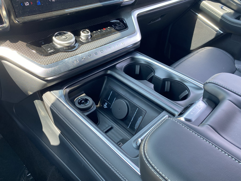 New 2027 Ford Expedition Max Platinum w/ Stealth Appearance Package AWD/4WD image 17