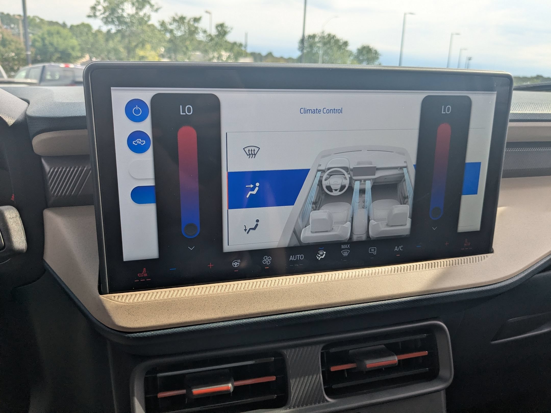 New 2026 Ford Maverick Lariat AWD/4WD image 24