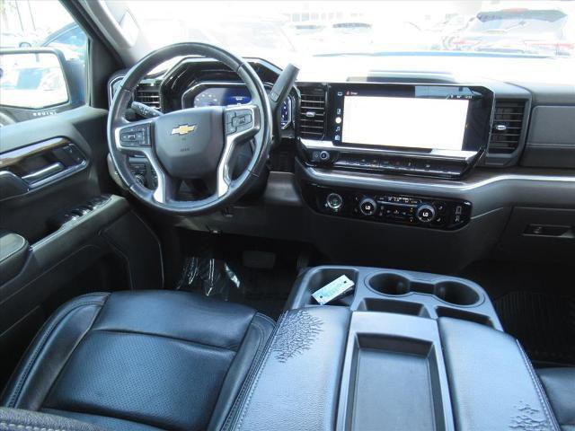 Used 2022 Chevrolet Silverado 1500 LT AWD/4WD image 13