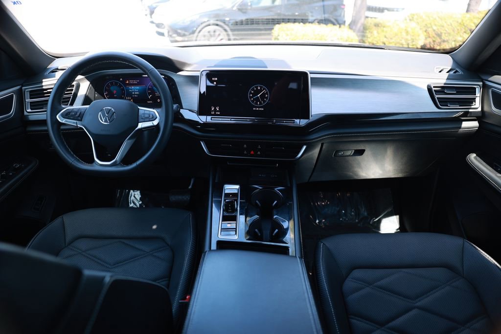 Used 2024 Volkswagen Atlas Cross Sport SE FWD image 25