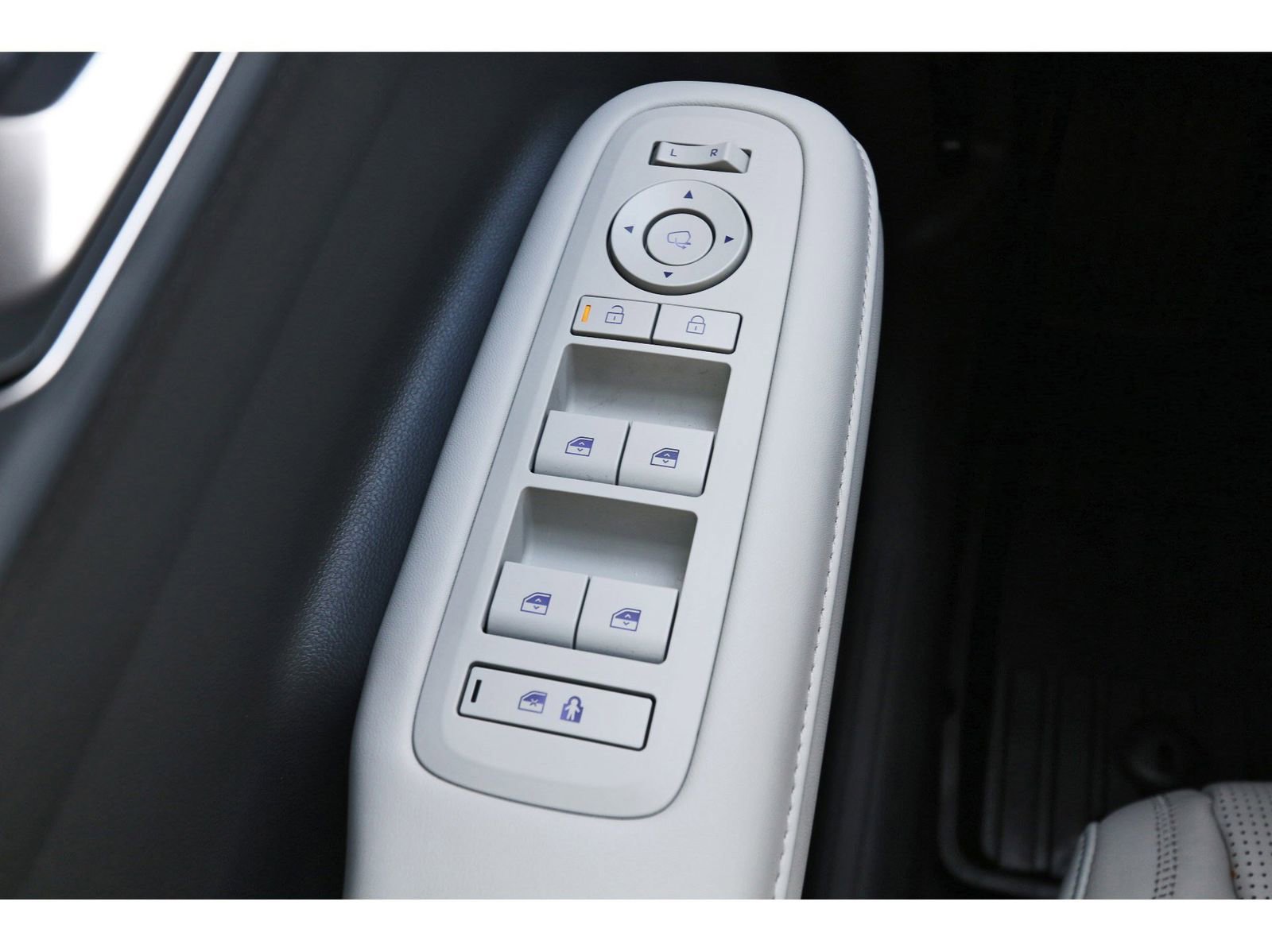 Certified 2026 Hyundai Santa Fe Calligraphy image 23