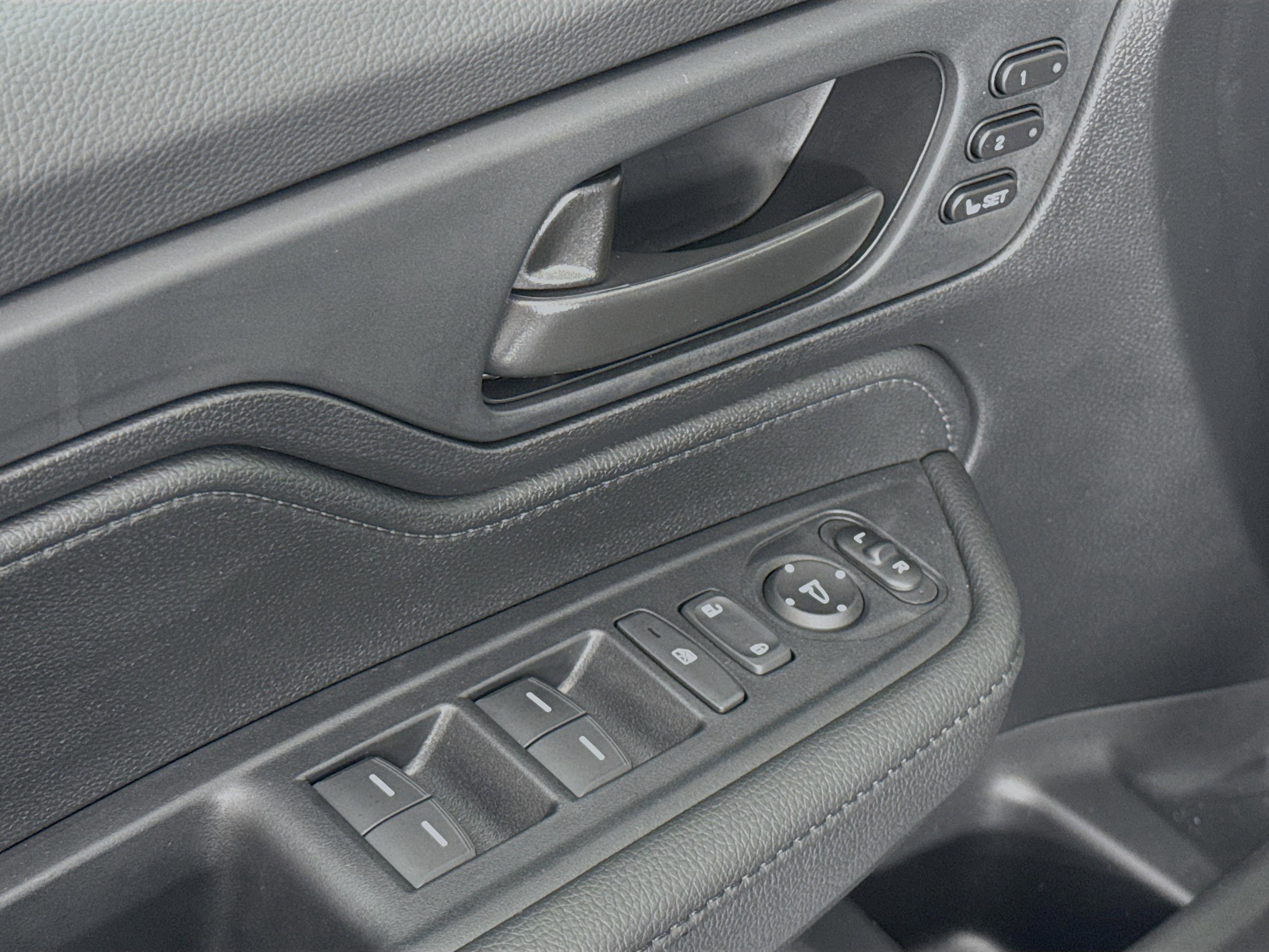 Certified 2026 Honda Odyssey EX-L image 17