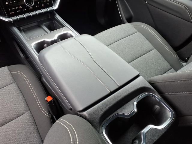 Used 2025 GMC Acadia Elevation image 26