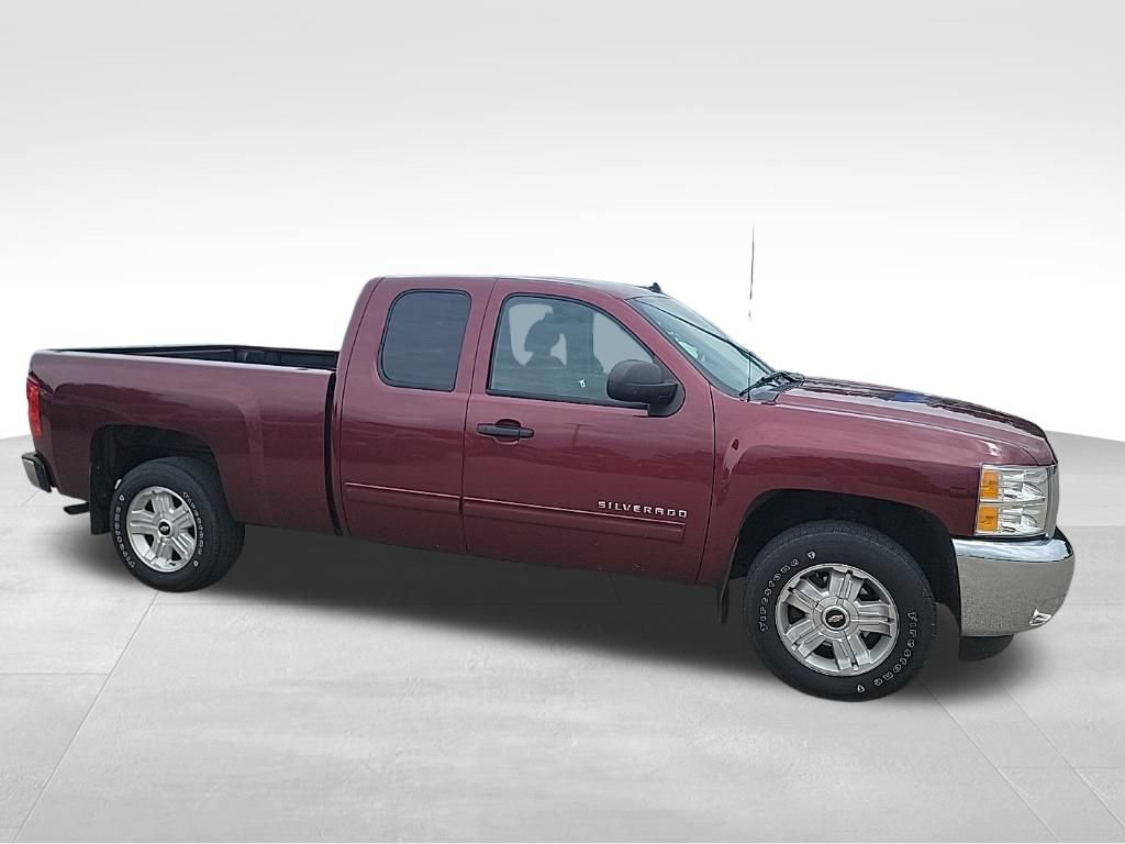 Used 2013 Chevrolet Silverado 1500 LT w/ All-Star Edition AWD/4WD image 2