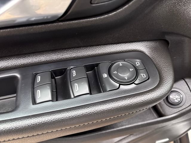 Used 2019 GMC Terrain Denali w/ Advanced Safety Package image 13