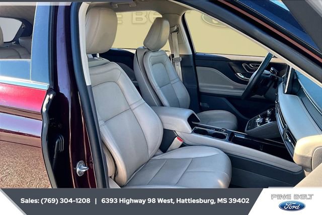 Used 2021 Lincoln Corsair FWD w/ Premium Package image 6