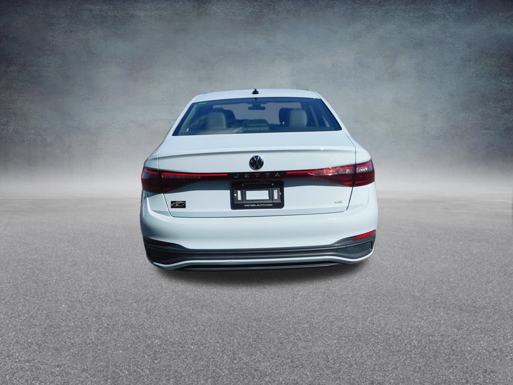 Used 2025 Volkswagen Jetta SE FWD image 4