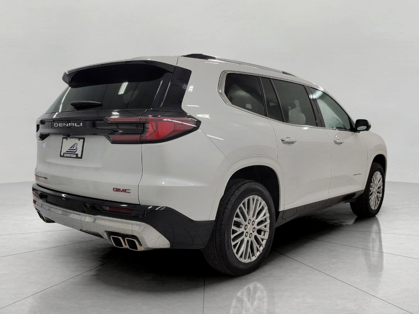 Used 2024 GMC Acadia Denali w/ LPO, Floor Liner Package AWD/4WD image 20
