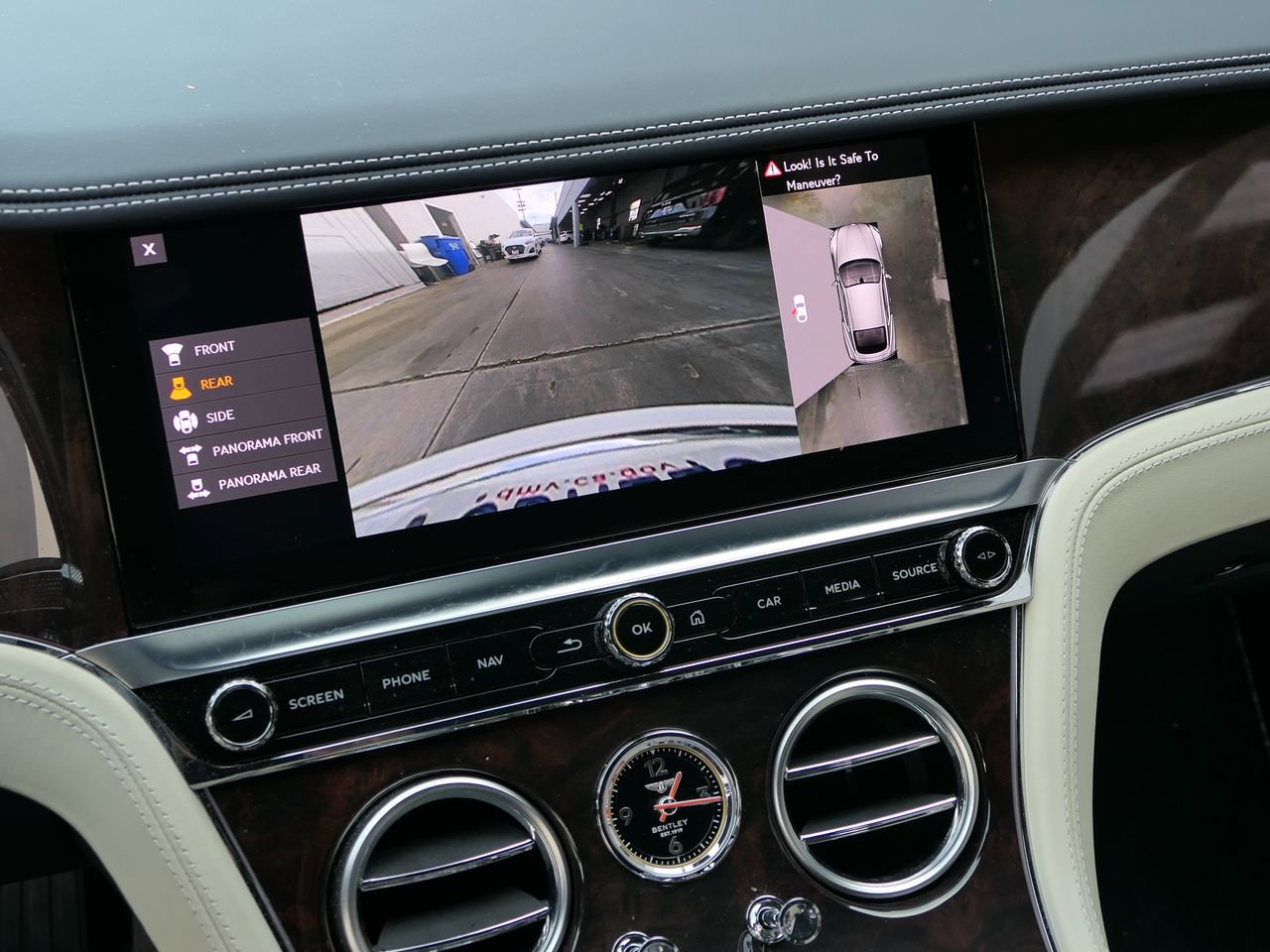 Used 2023 Bentley Continental GT Mulliner image 24