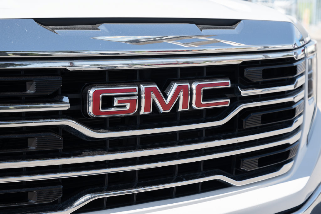 Used 2024 GMC Sierra 1500 SLT AWD/4WD image 10