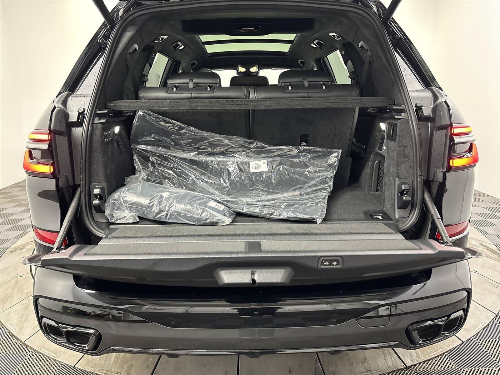 New 2026 BMW X7 M60i AWD/4WD image 21