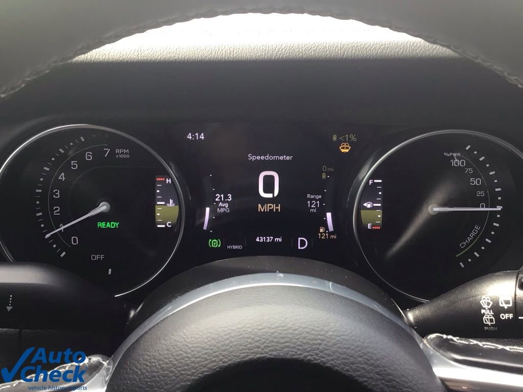 Used 2022 Jeep Wrangler Unlimited Sahara w/ Cold Weather Group image 19