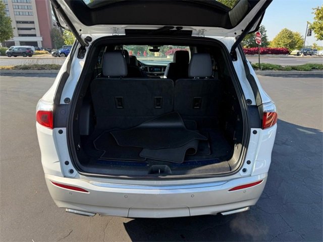 Used 2024 Buick Enclave Premium image 6