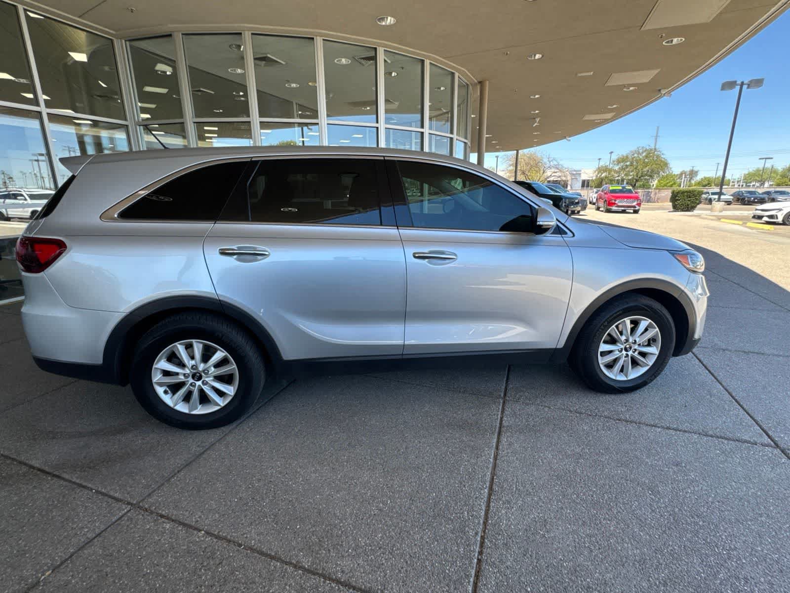 Used 2019 Kia Sorento FWD V6 image 7
