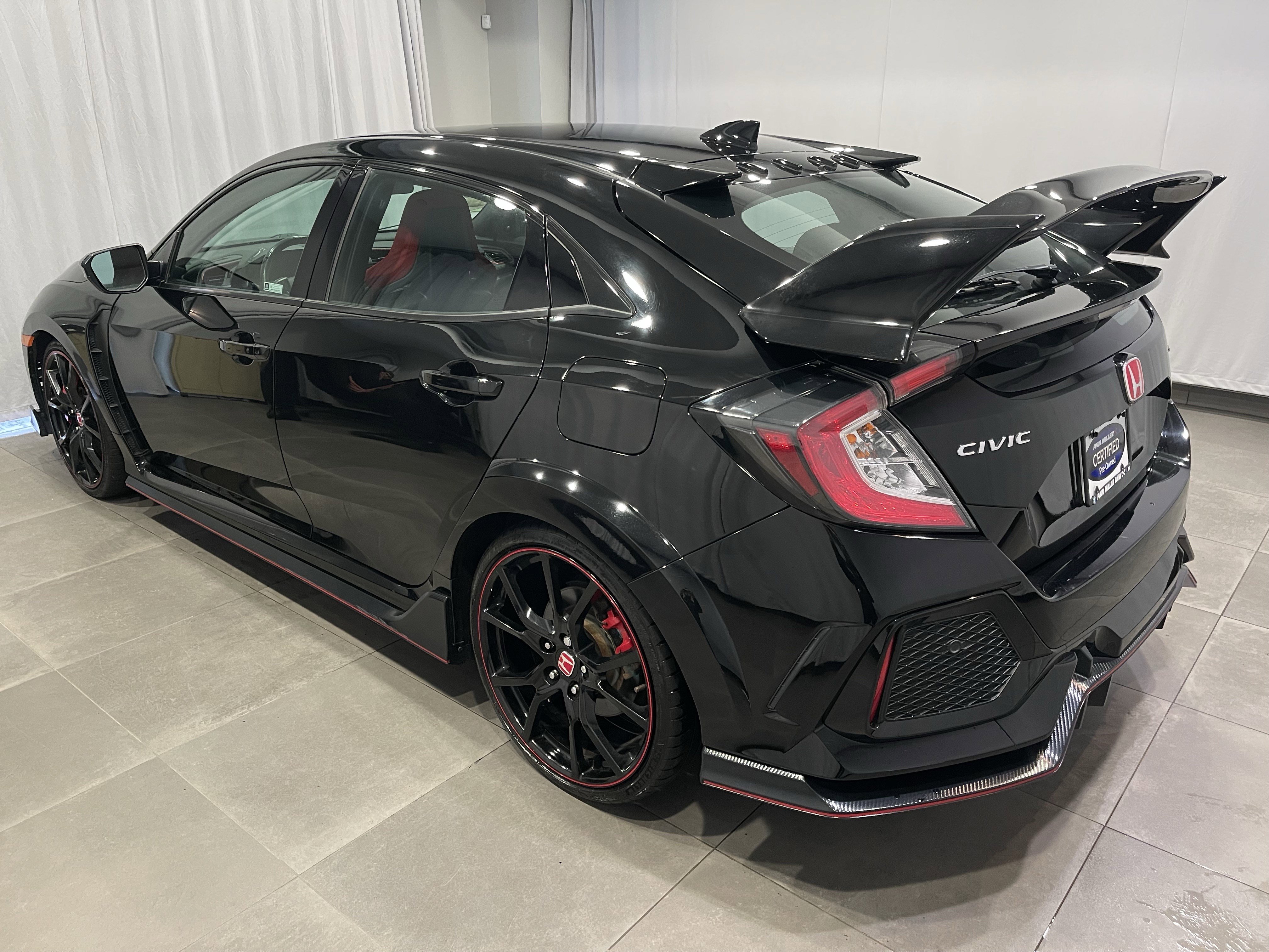 Used 2018 Honda Civic Type R image 4
