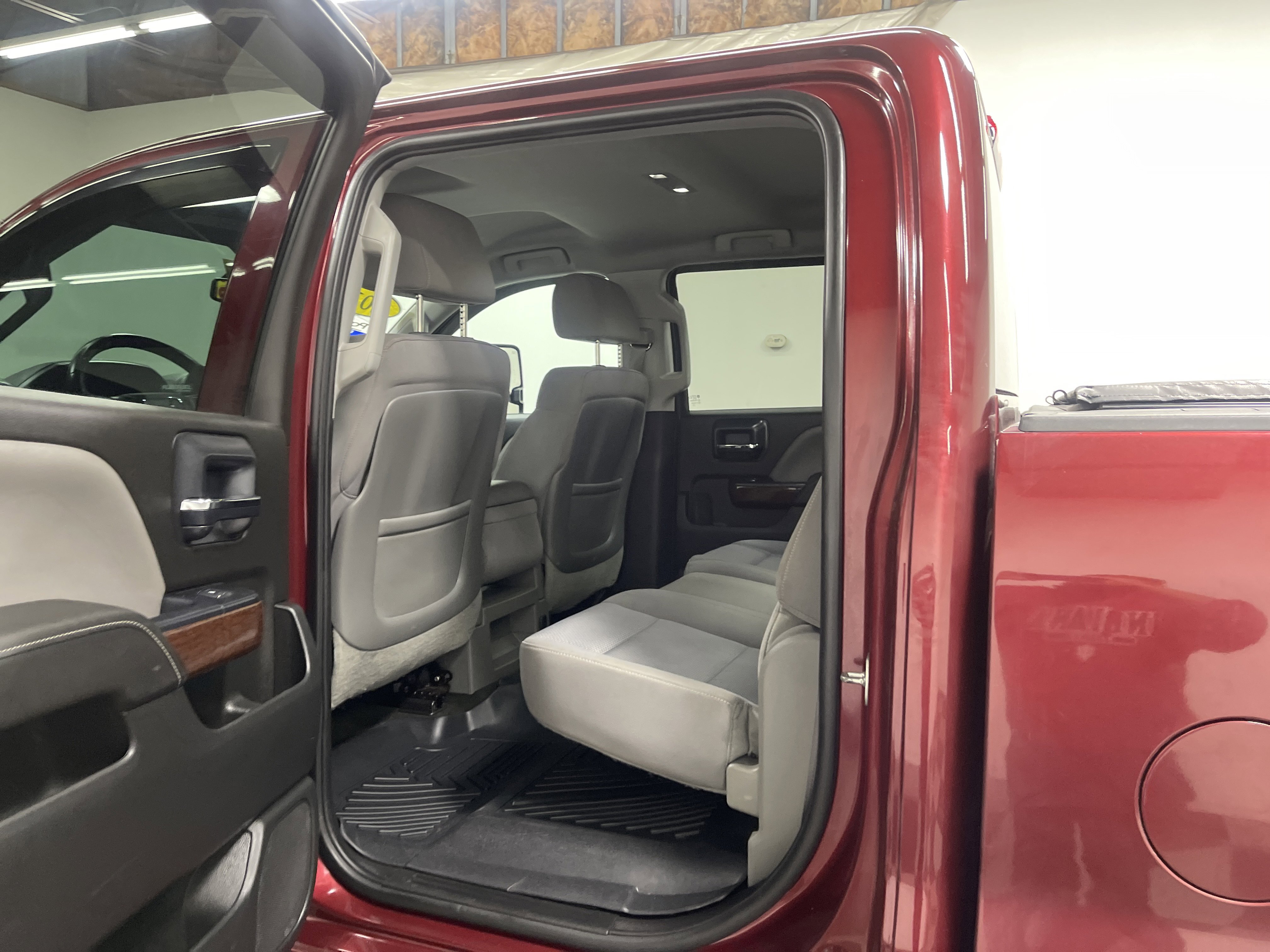 Used 2015 GMC Sierra 2500 SLE w/ SLE Preferred Package image 13