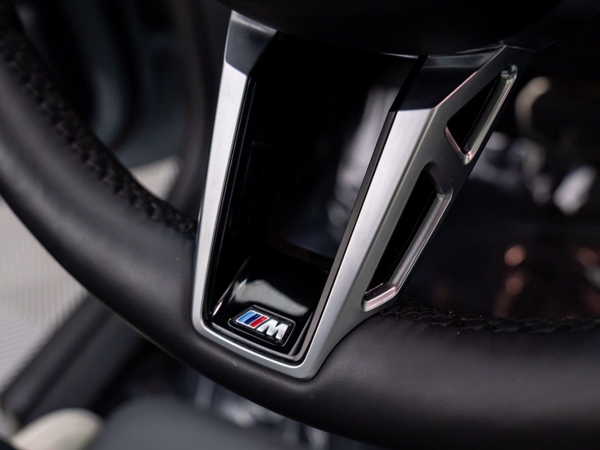 Used 2025 BMW X2 xDrive28i w/ Premium Package image 29