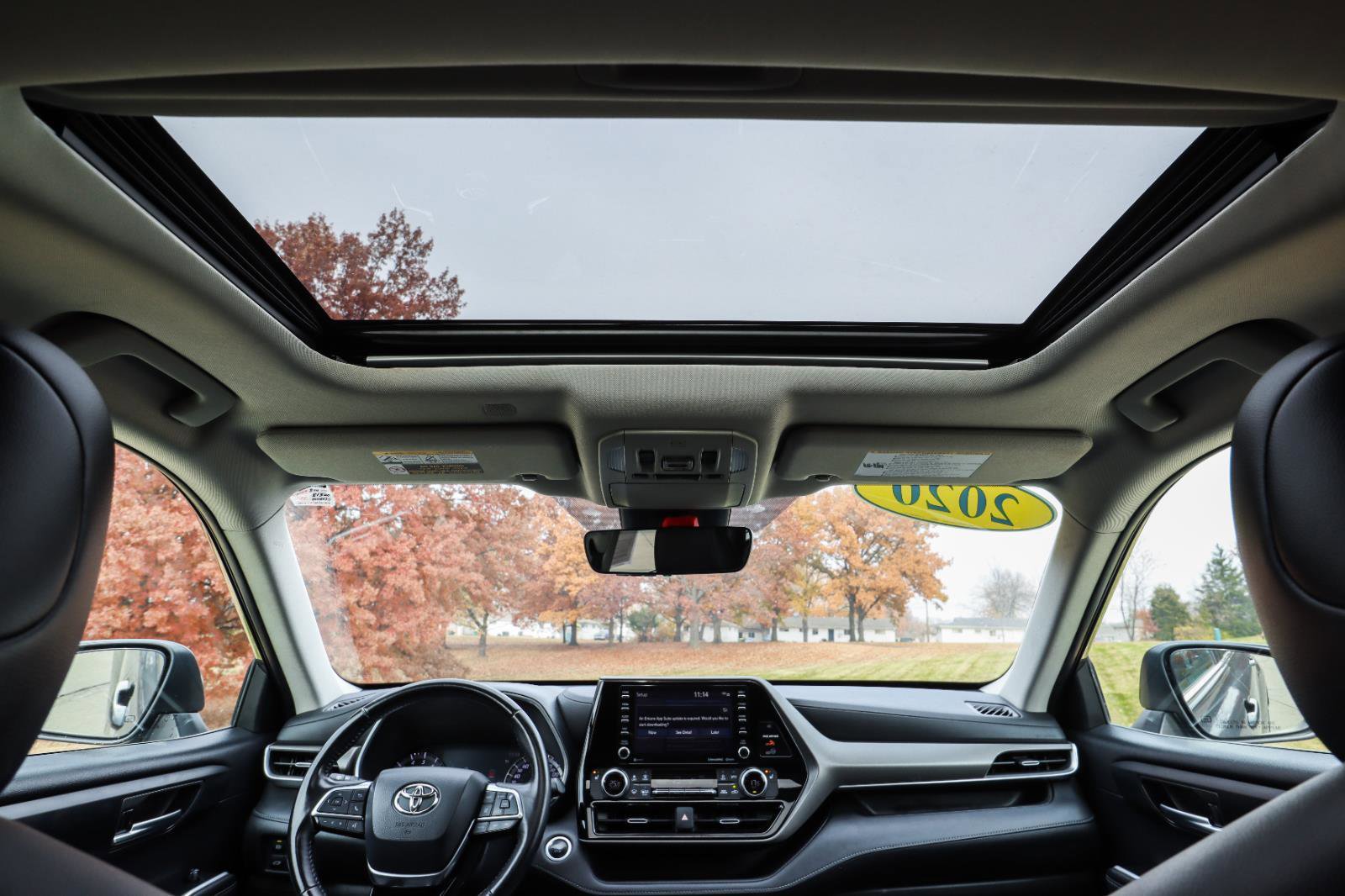 Used 2020 Toyota Highlander XLE image 6