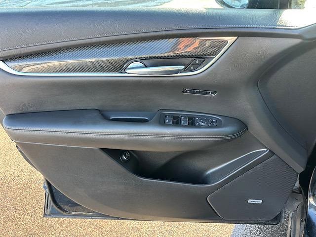 Used 2022 Cadillac XT6 Sport w/ Technology Package image 18