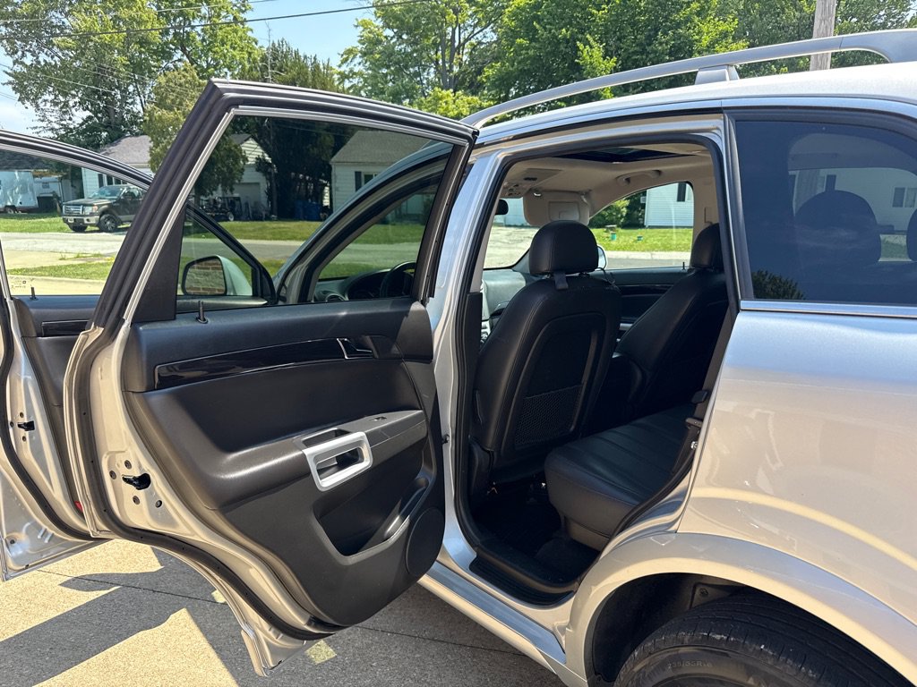 Used 2014 Chevrolet Captiva Sport LTZ FWD image 12