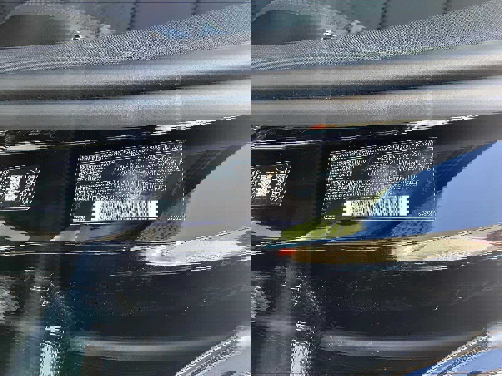 Used 2026 Volvo XC60 T8 Plus w/ Climate Package image 34