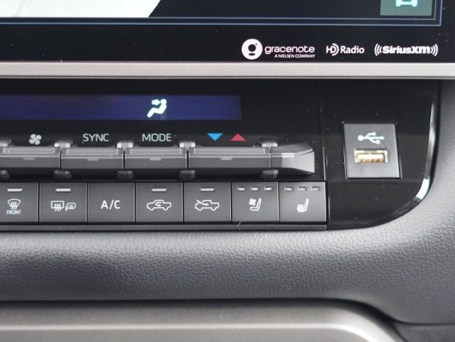 Used 2023 Toyota Tundra Limited image 37