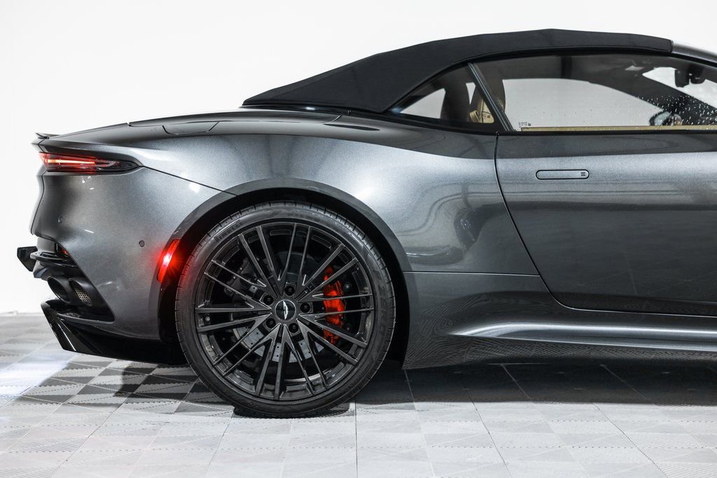Used 2021 Aston Martin DBS Superleggera Volante image 2